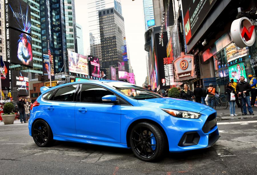  Ford Focus RS 2016 года  (US) (фото 32 из 51)
